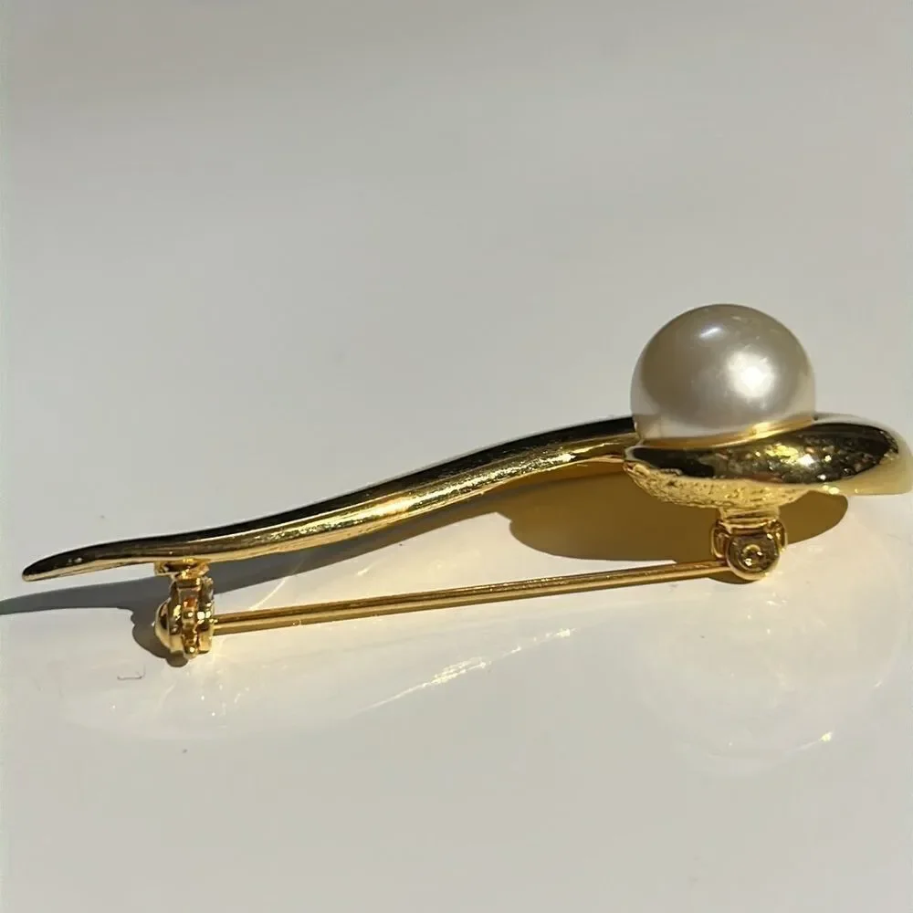 Bundle Sale 3 for $15 | PD Premier Designs Gold-tone Brooch Faux Pearl